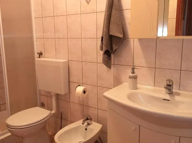 Apartament Dora *